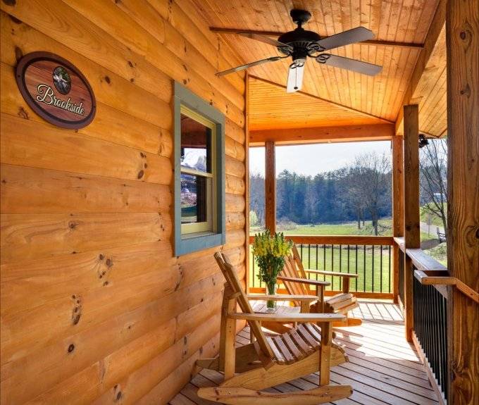 Nice cabin porch
